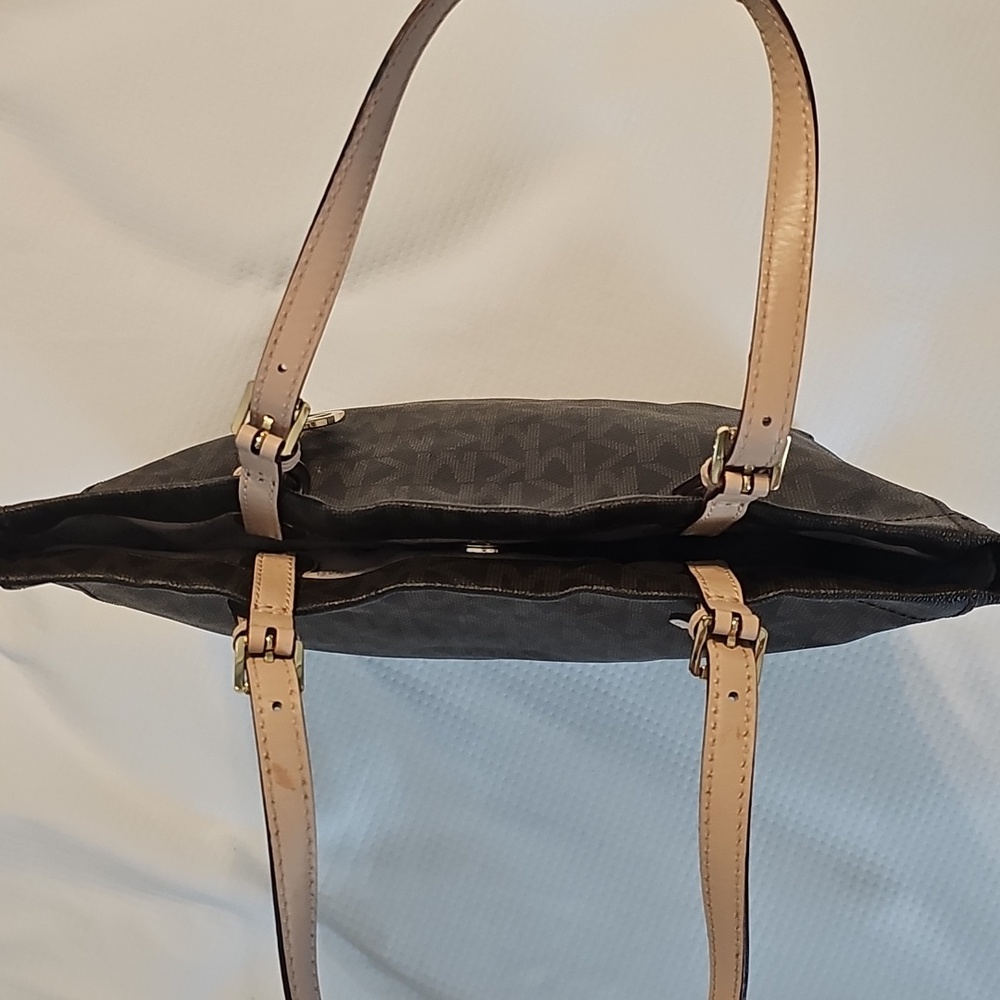 Michael Kors Jet Set Logo Print Signature Brown Tote - Picture 11 of 16